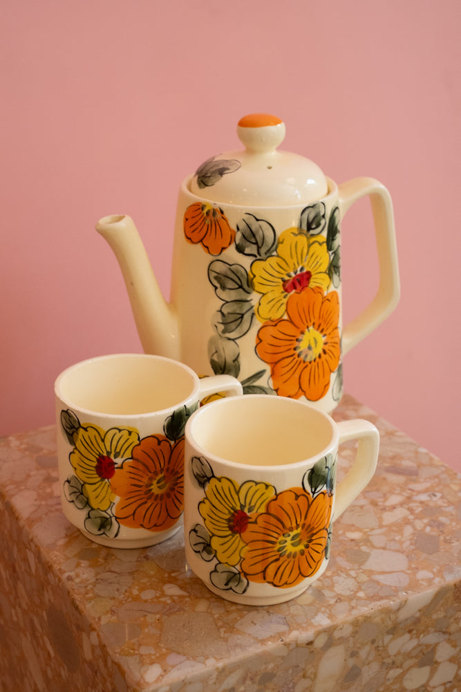 Vintage ENESCO Tea pot and cups