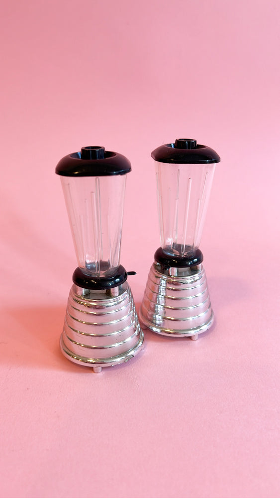 Vintage Plastic Blender Salt and Pepper