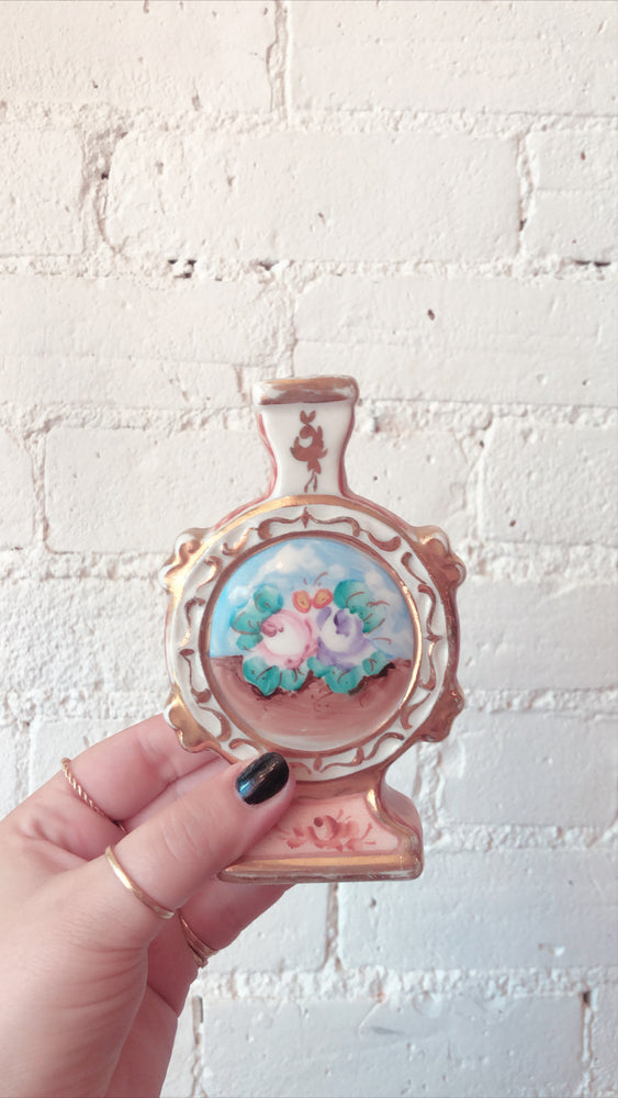 Vintage Gold Detailed Floral Bud Vase