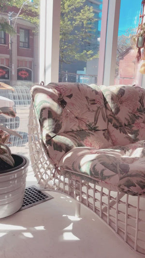
            
                Load and play video in Gallery viewer, Vintage Wicker Sofa Lounge
            
        
