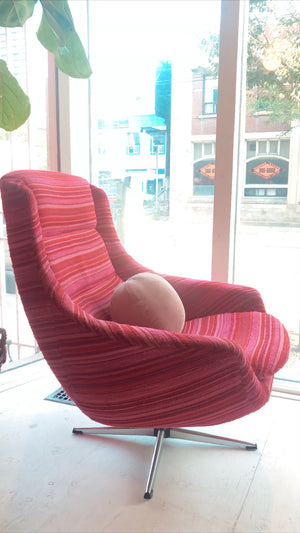 Mid Century Lounge Chair
