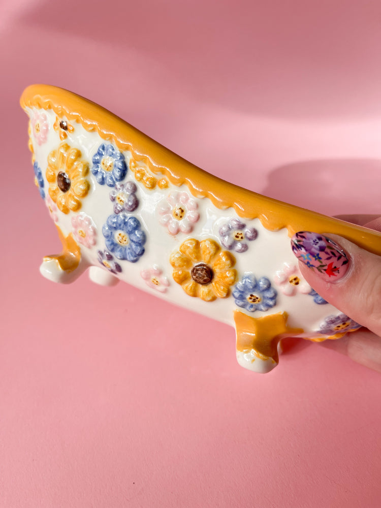 Vintage Ceramic Flower Power Bathtub Soap Dish