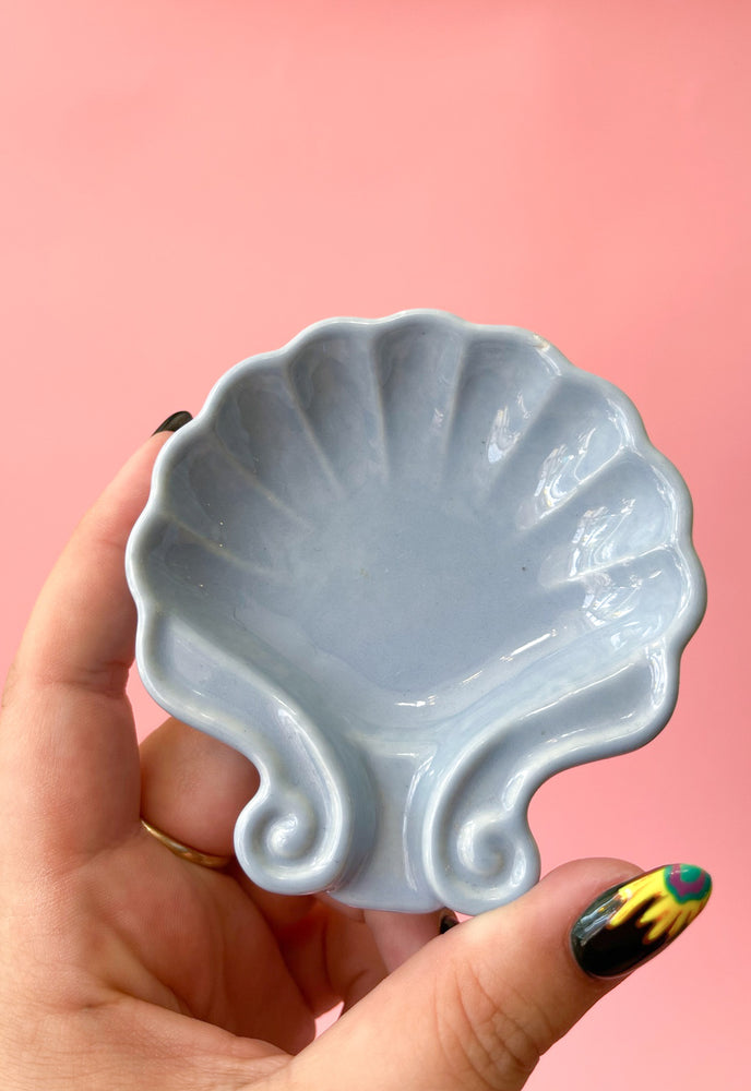 Vintage Ceramic Shell Catchall/Ashtray