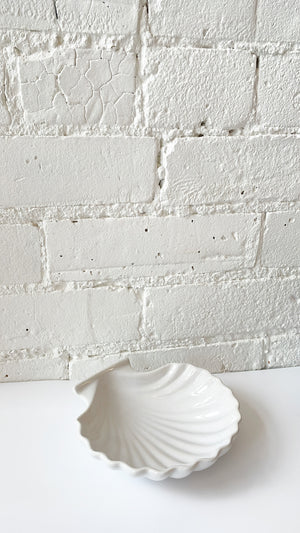 Vintage Ceramic Shell Dish