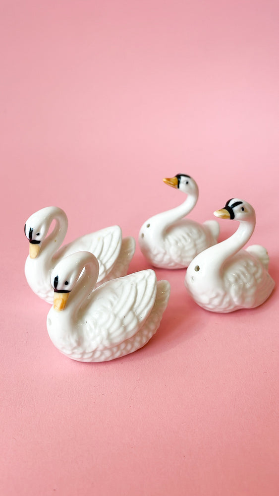 Vintage Ceramic Swan Salt & Pepper Shaker