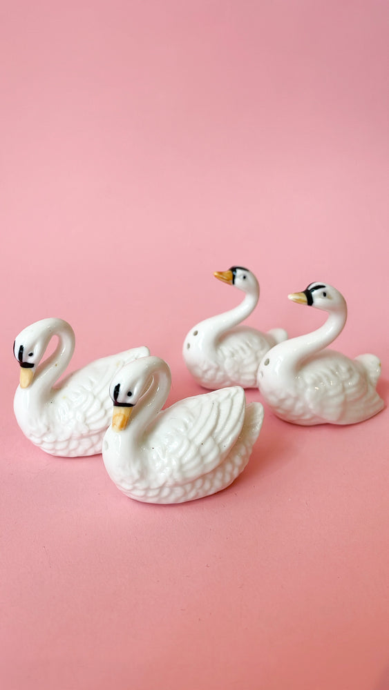 Vintage Ceramic Swan Salt & Pepper Shaker