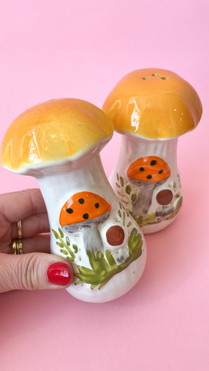 Vintage Mushroom Salt & Pepper Shakers