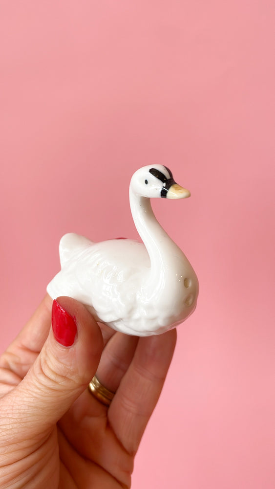 Vintage Ceramic Swan Salt & Pepper Shaker